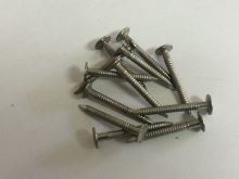 Nägel und Schrauben